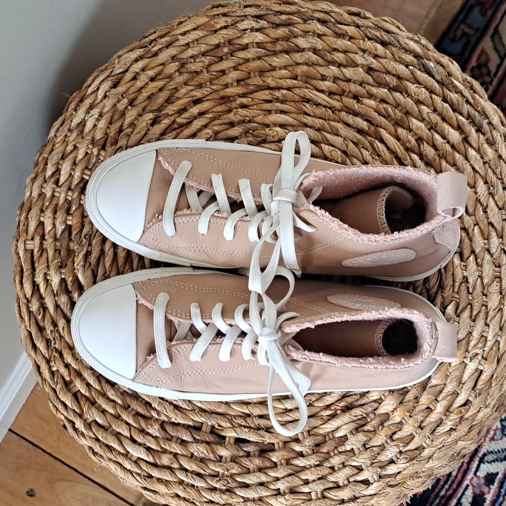 Converse Womens Chuck Taylor Fury Blush Leather High Top Sneakers Fuzzy Inside 8 - Picture 5 of 8